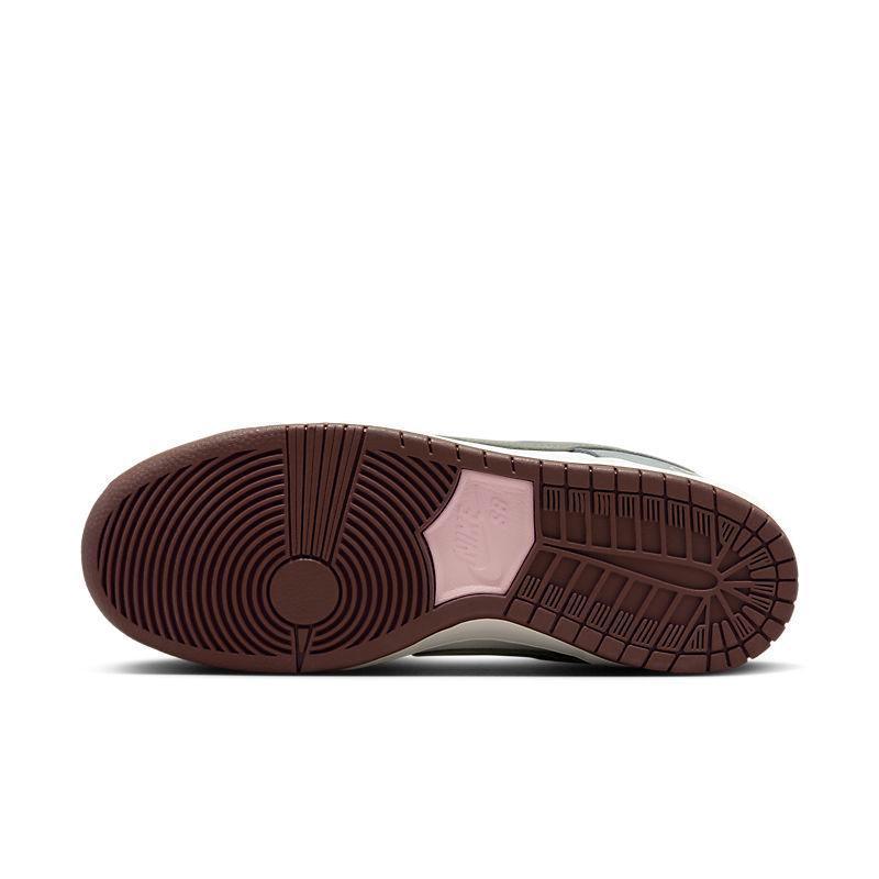 Nike Dunk Low – Feather Gray Suede Panel Limited Edition